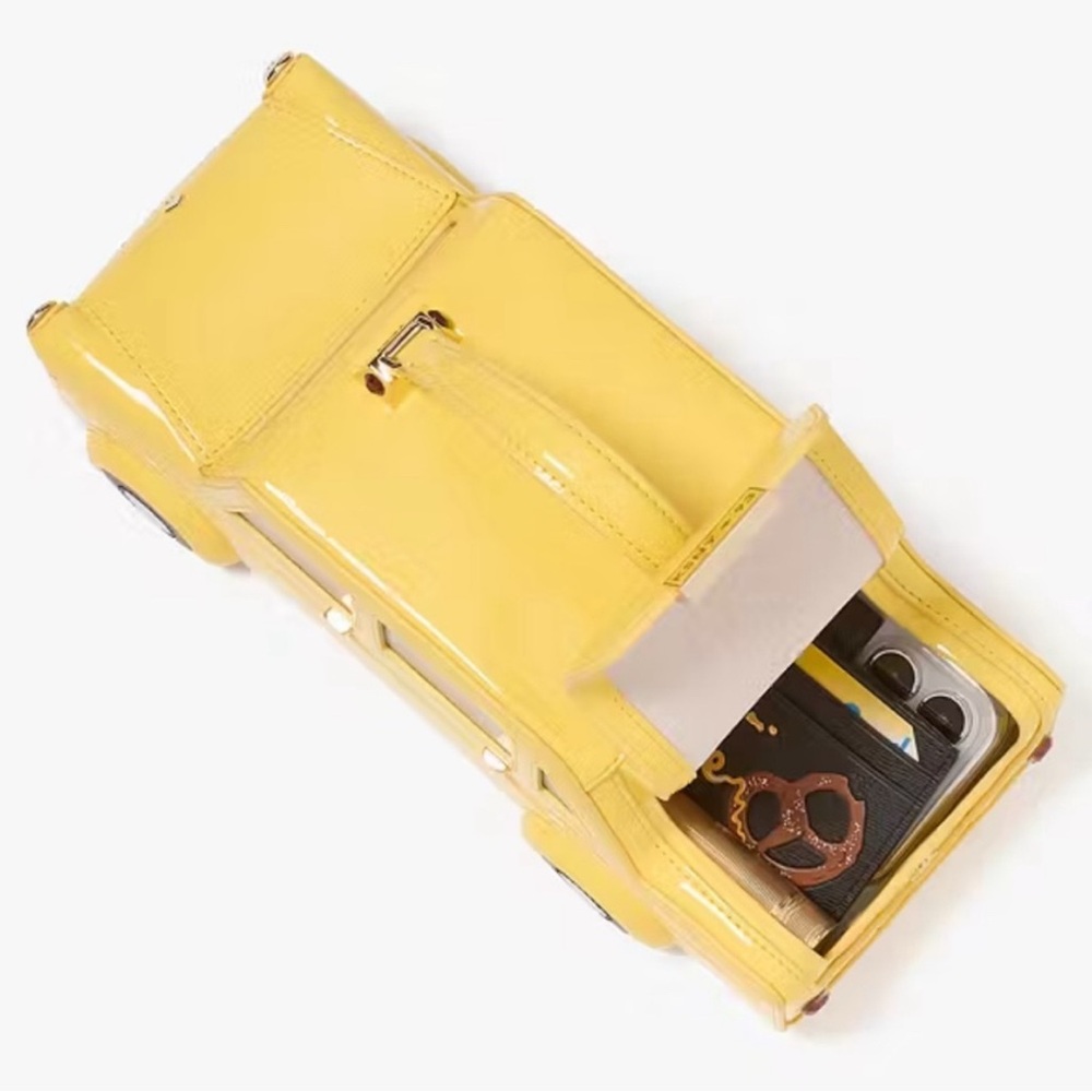 Last one!♠️Kate Spade New York NYC 3D Big Apple Kate’s Taxi Crossbody Bag - Picture 9 of 12